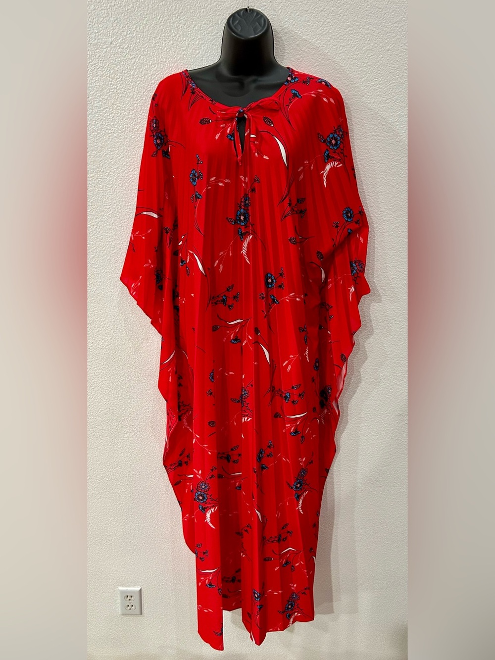 1970s VTG Adorable of California Red Floral Tie-Neck Caftan, OS